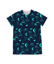 Load image into Gallery viewer, Favour And Fortune Print  T-Shirt
